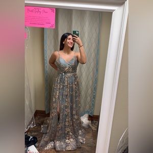 Beautiful teal and rose gold dress! Size 6